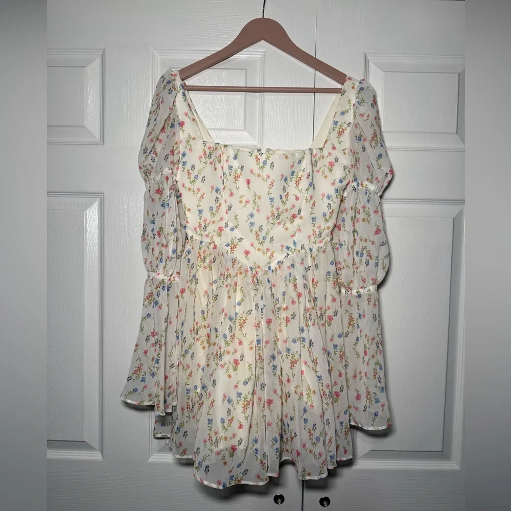 House of CB Cream Floral Square-Neck Mini Dress with Puff Sleeves - Picture 3 of 3